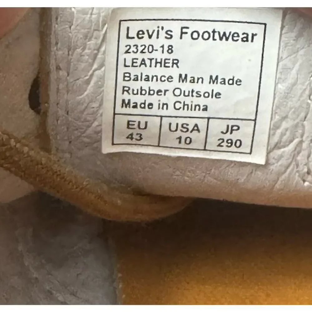 Levi’s men’s suede